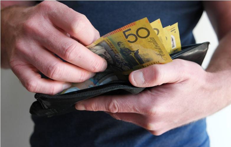 Forget the Christmas hangover, Australians are dumping credit card debt