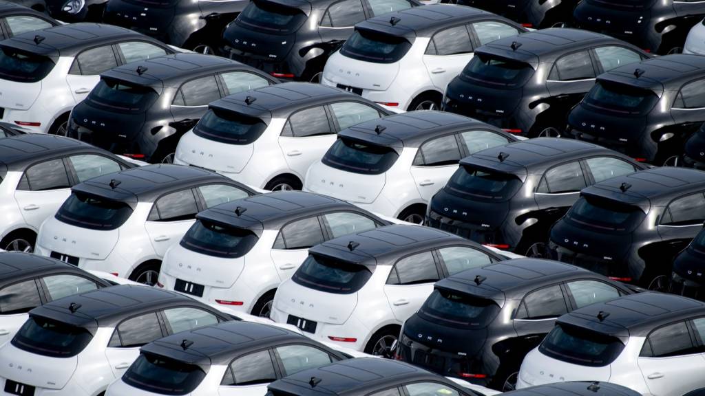 With petrol prices rising, so is Australia’s interest in EVs. We should strike while the iron is hot