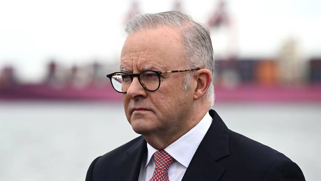 Dodging accountability on gambling reform a government tradition