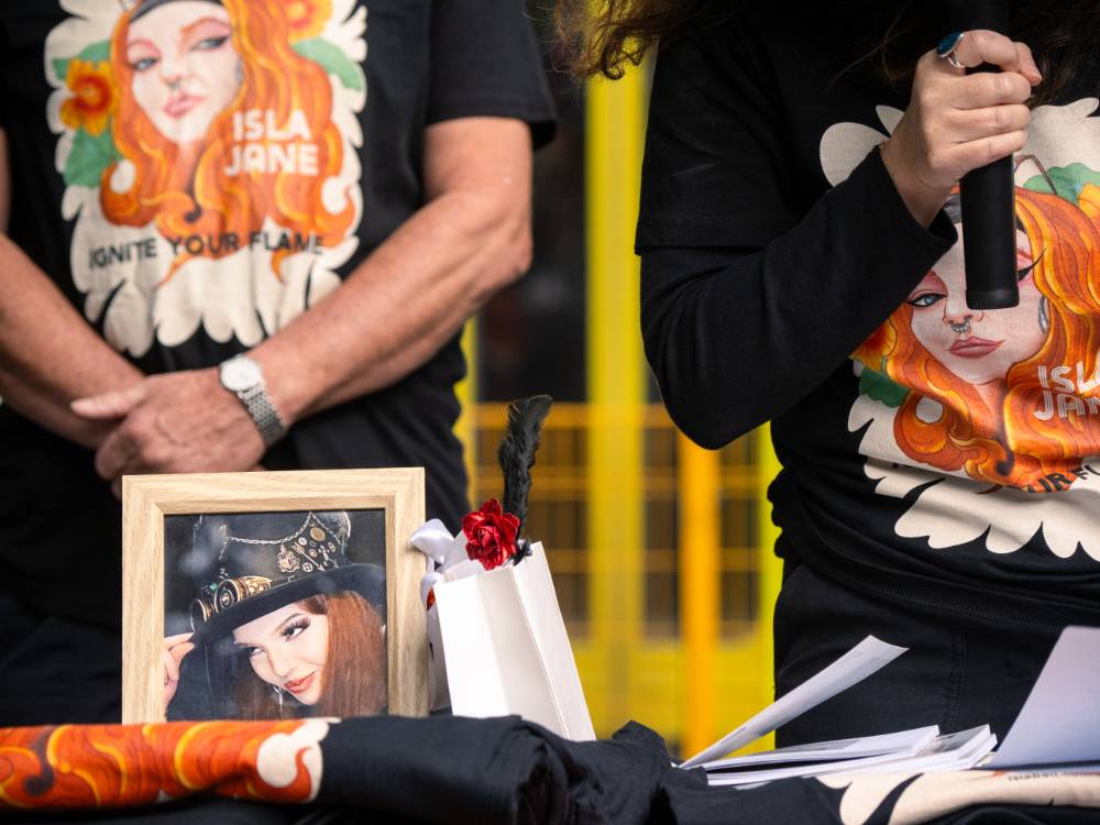 'They’ve been through hell': At the vigil for slain teenager Isla Bell