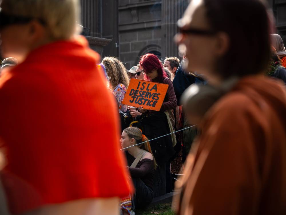 'They’ve been through hell': At the vigil for slain teenager Isla Bell