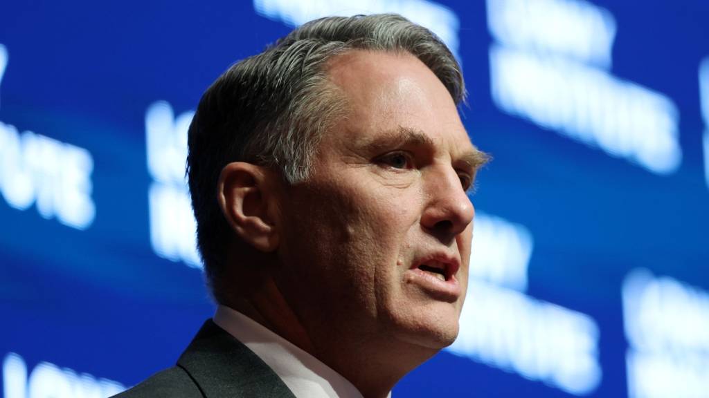 Rotten-to-the-core Defence keeps misleading governments. Only a royal commission will sort it out
