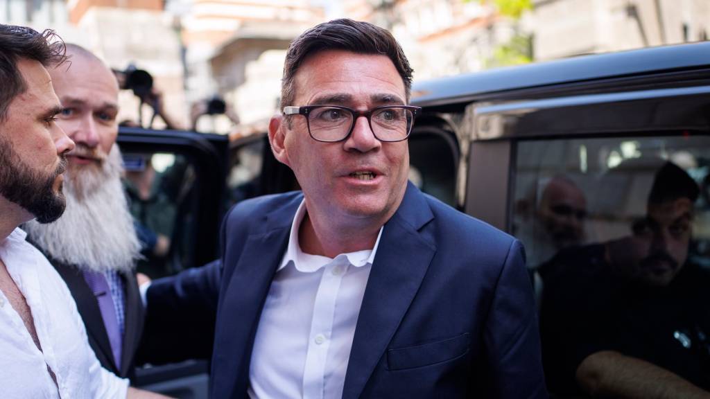 Starmer resigns as UK PM, Burnham awaits coronation