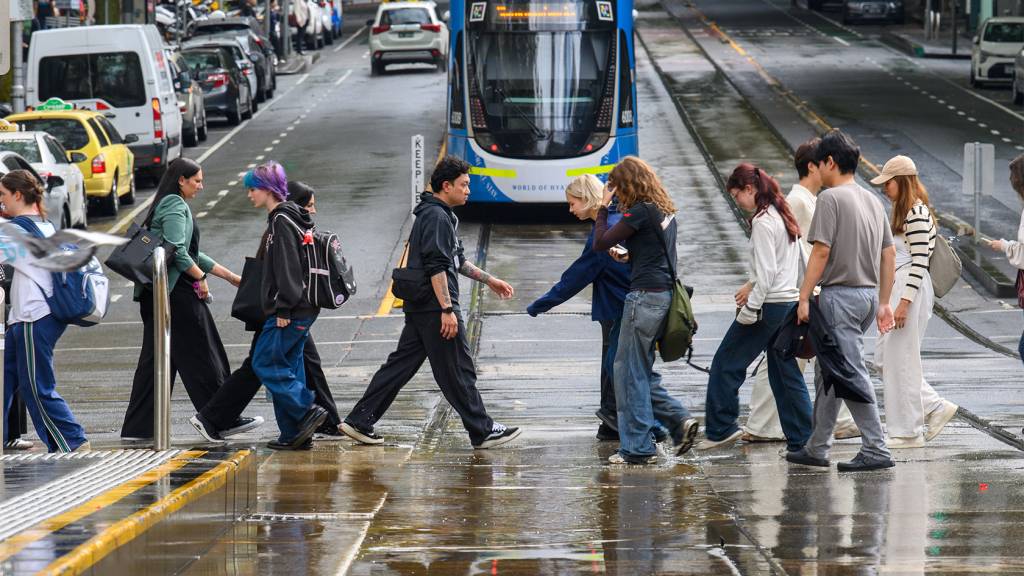 Melbourne lags far behind Sydney when it comes to nature access. Here’s how to fix it