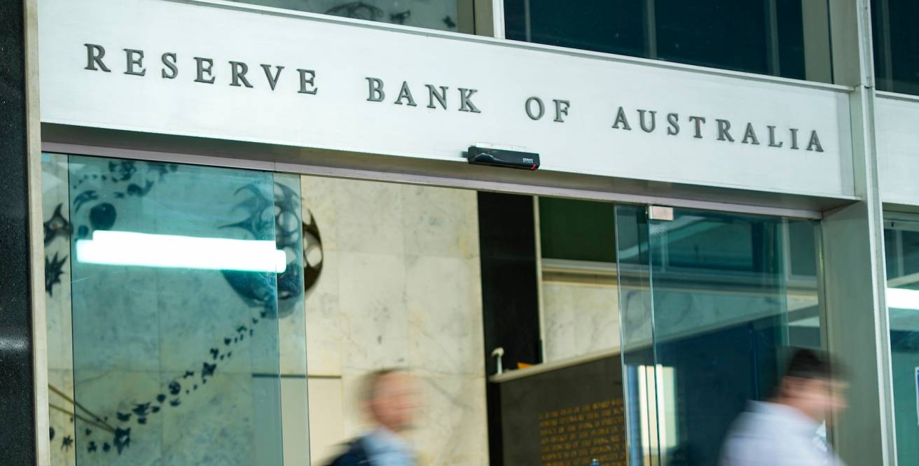 ‘Government and RBA pulling in opposite directions’, rating agency warns